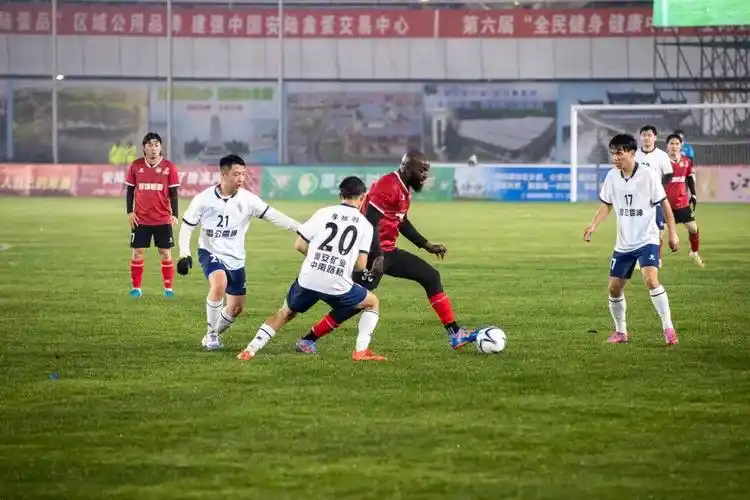 西班牙乙级联赛：马拉加 VS 希洪竞技